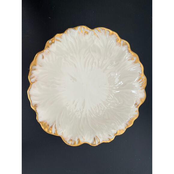 LENOX: Vintage Round Small Dish with Gold Detailing, Flower Petal Design - Picture 4 of 10